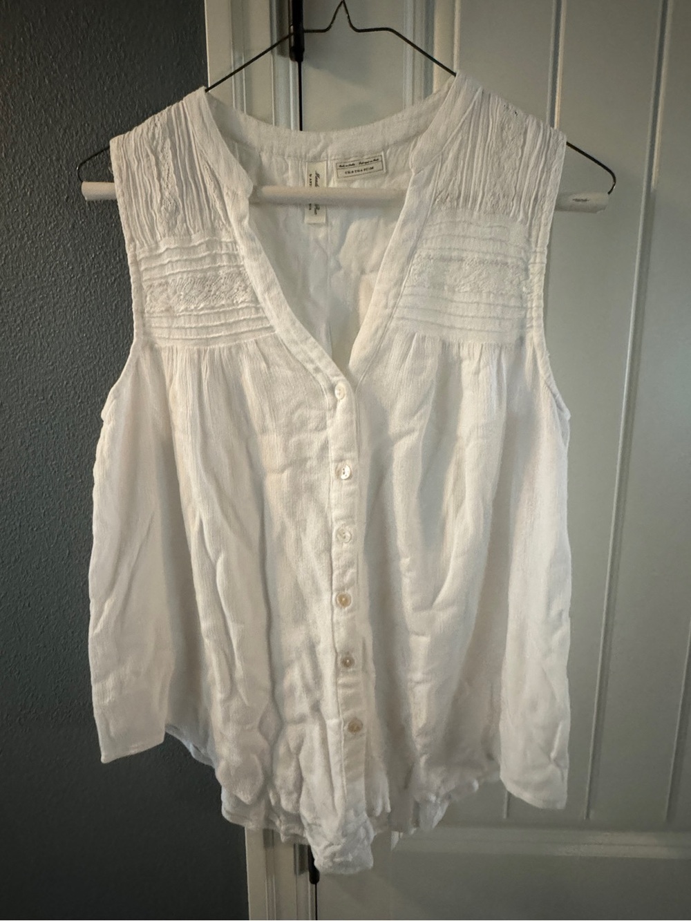 Meadow Rue by Anthropologie White V-Neck Tank Top